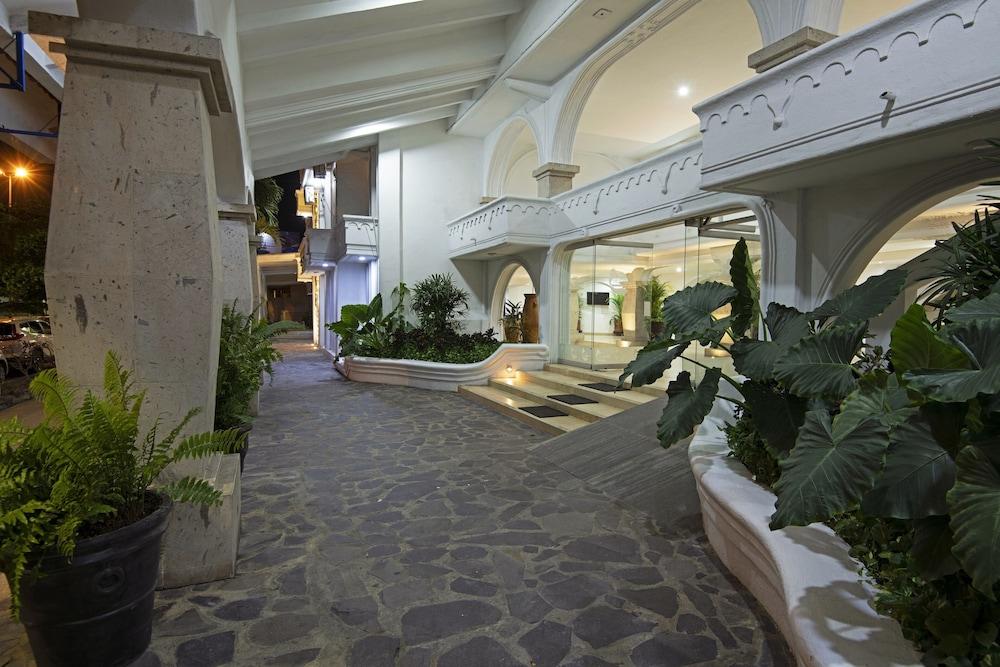 Hotel Fiesta Mexicana Мансанільйо Екстер'єр фото